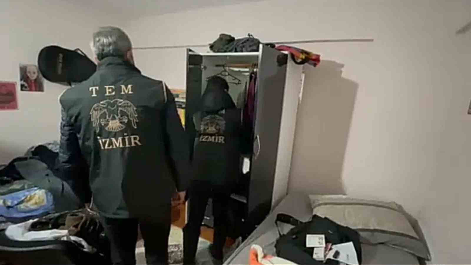 izmirde deas operasyonu 40 gozalti 3 De7rGKp1