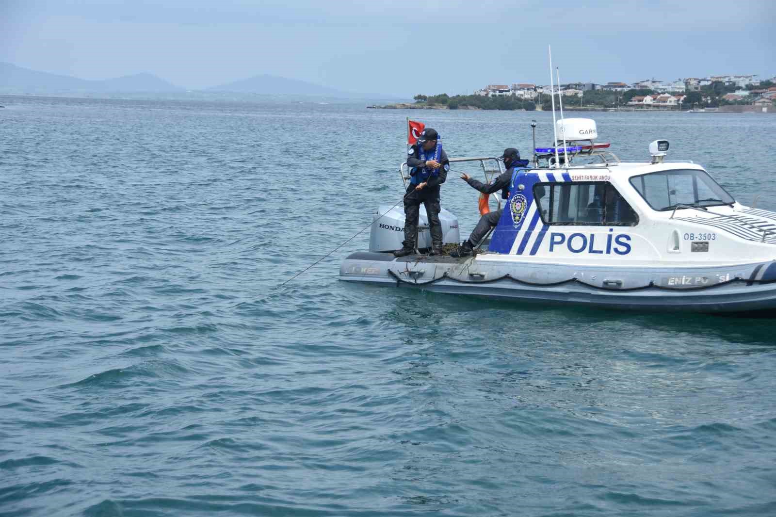 izmirde deniz ekosistemini tehdit eden kacak ahtapot tuzaklari imha edildi 3 KaZtg5nF