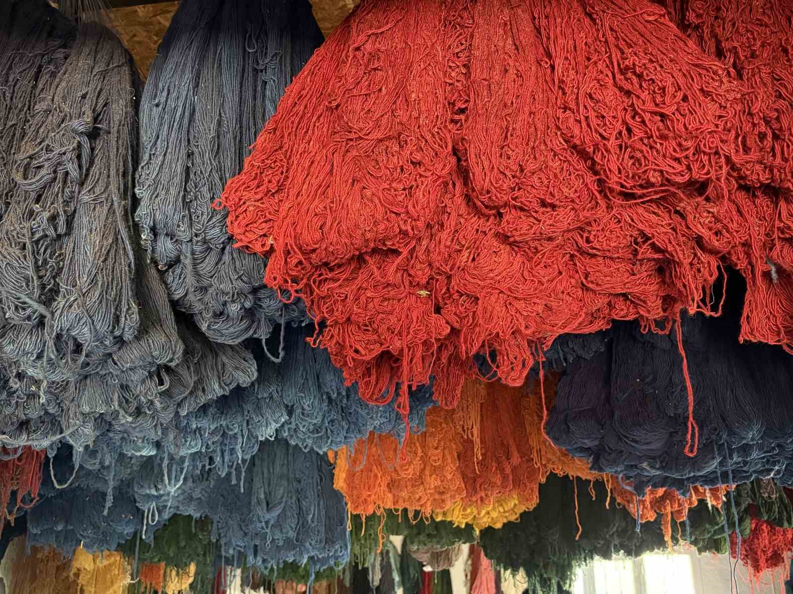 izmirde dokunan el halilari turkiye ve avrupadaki saraylari susluyor 9 w8kGWjmj