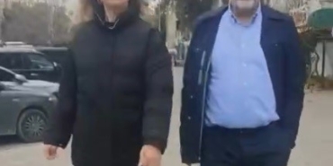 izmirde-eski-belediye-baskaninin-zor-anlari-eski-calisandan-sokak-ortasinda-tepki-pW6nxvXE.jpg