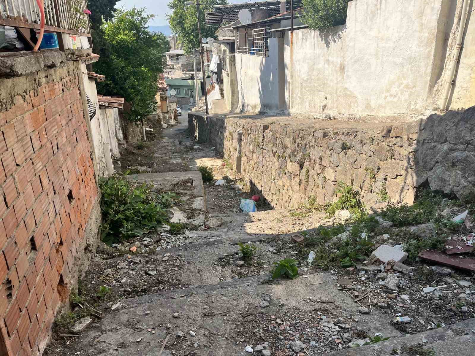 izmirde eski koca dehseti kezzap attigi eski karisi oldu kizi ise yasam savasinda 3 zlgl7K7l