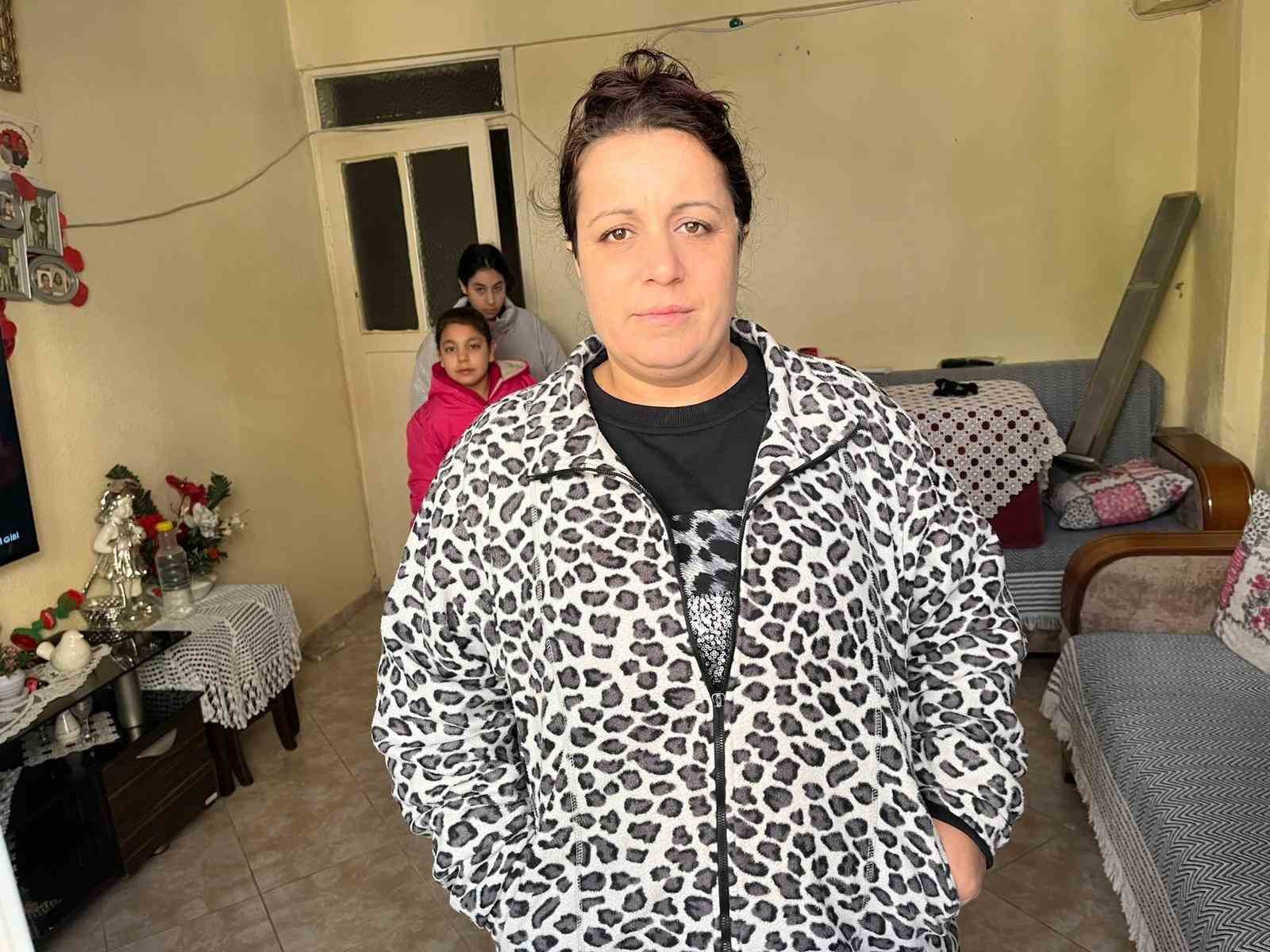 izmirde ev ve is yerleri sele teslim oldu 2 KWB85PJr
