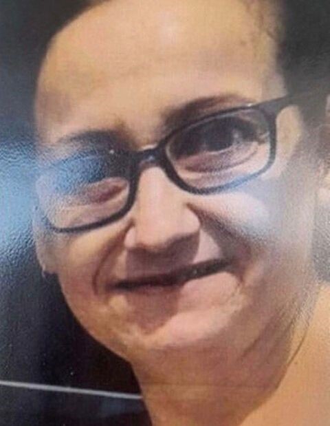 izmirde evlerinde olu bulunan anne ve kizi son yolculuguna ugurlandi 1 Ms1ncnfp