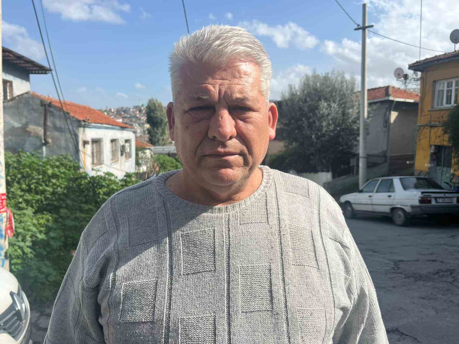 izmirde firtina nedeniyle devrilen agac alev aldi 4 3MetTV1d