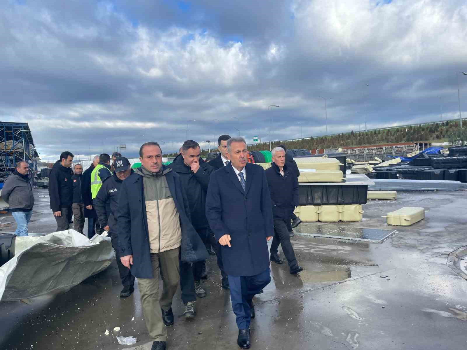 izmirde firtinada 9 fabrika ve 5 konut hasar gordu 5