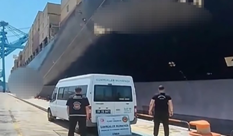 izmirde-gemide-yaklasik-200-ton-kacak-akaryakit-ele-gecirildi-Pqav6tpt.jpg
