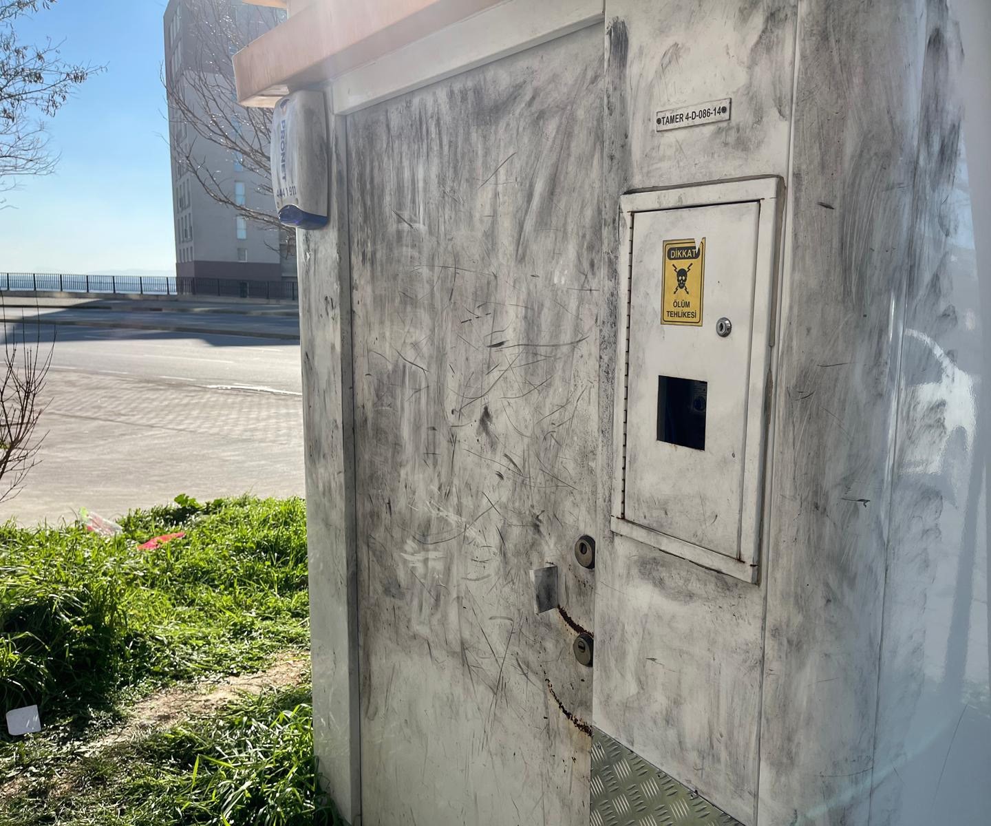 izmirde guvenlikleri darp edip banka aracini soydular 1 Xv51Jzs3