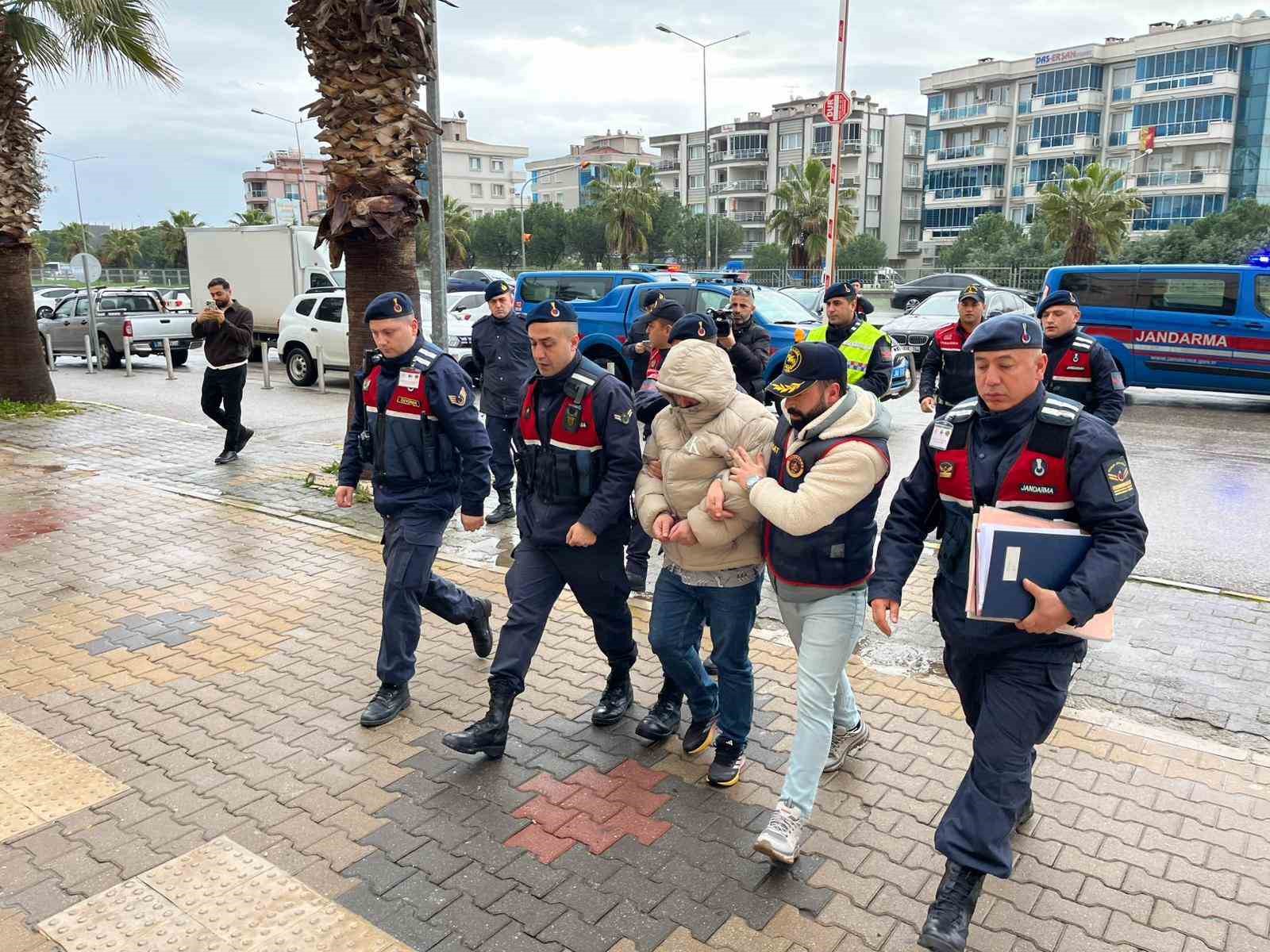 izmirde iki kardesin oldugu kazada carpici detay 0 JMeQ6DVE