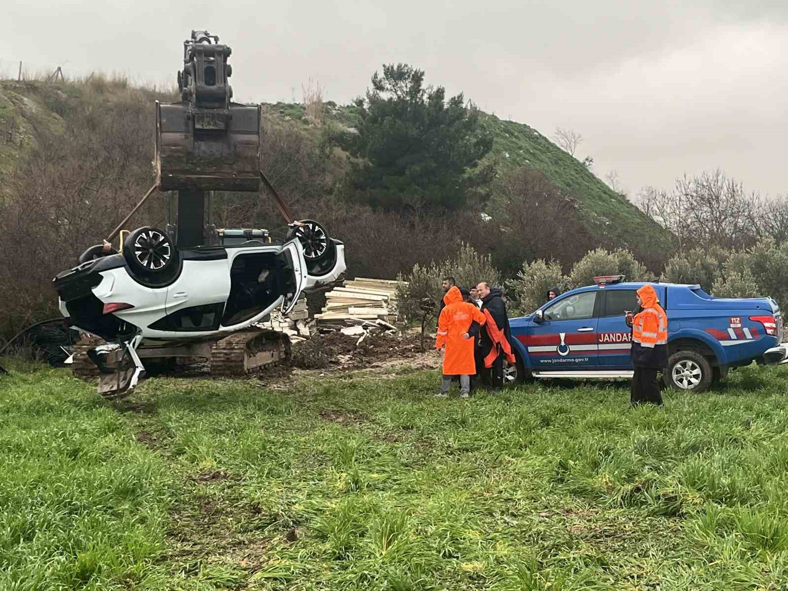 izmirde iki kardesin oldugu kazada carpici detay 1 Y3InyBge