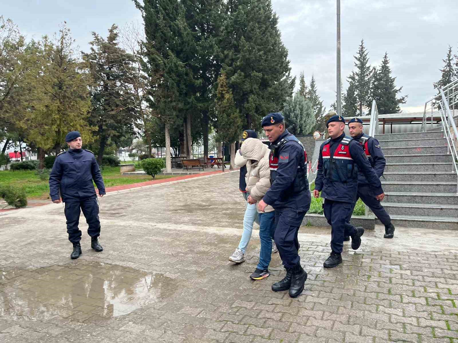 izmirde iki kardesin oldugu kazada carpici detay 4 3AQBShTc