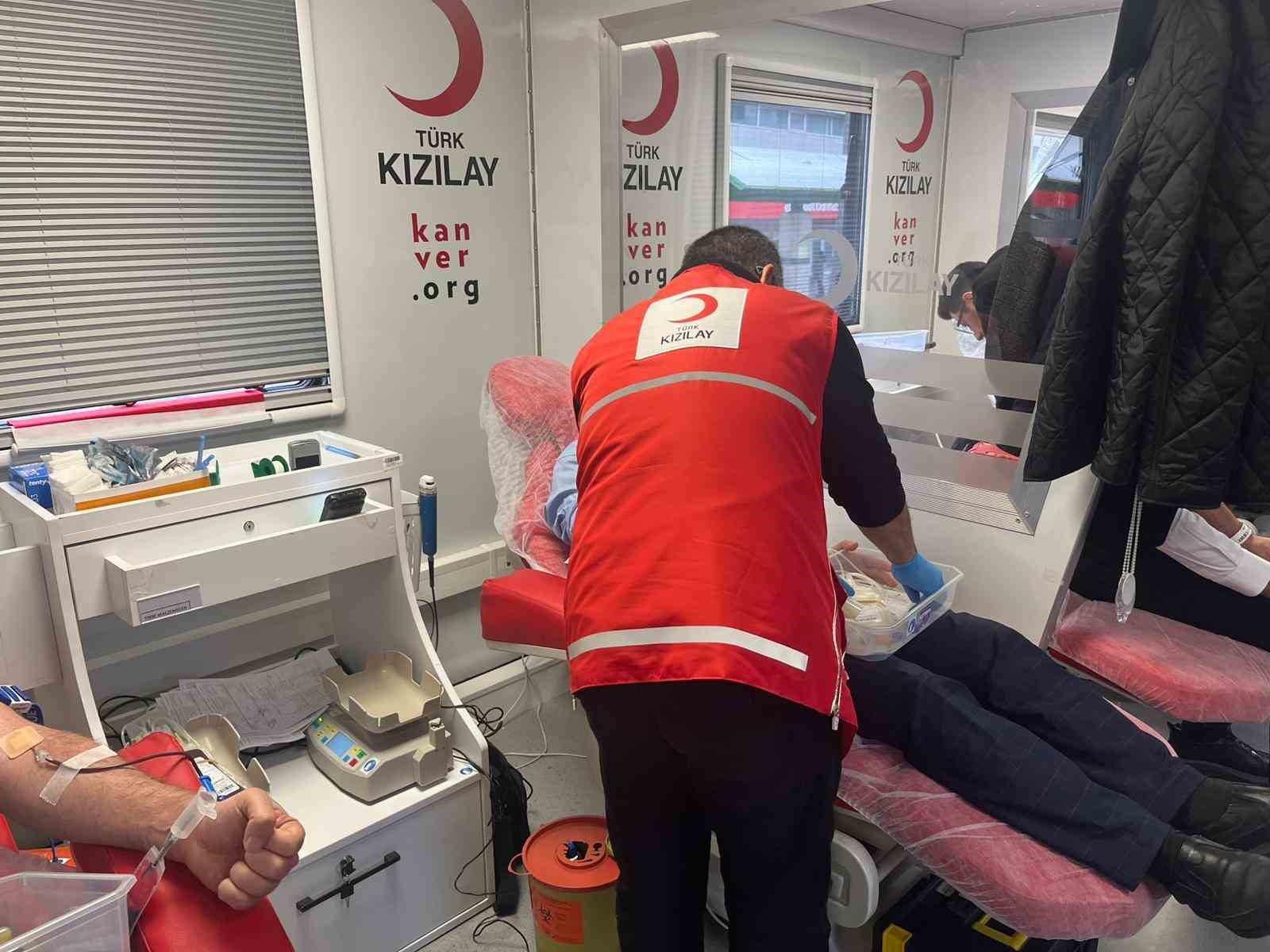 izmirde imam hatiplilerden kan bagisi seferberligi 3 zuLCO8mn