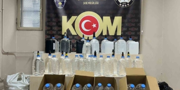 izmirde-kacak-icki-operasyonlarinda-5-kisi-tutuklandi-5ONCiCSv.jpg