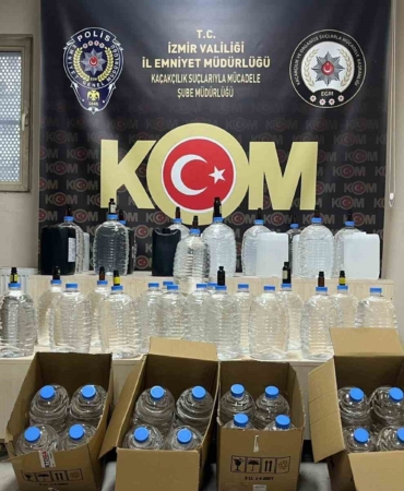 izmirde-kacak-icki-operasyonlarinda-5-kisi-tutuklandi-5ONCiCSv.jpg