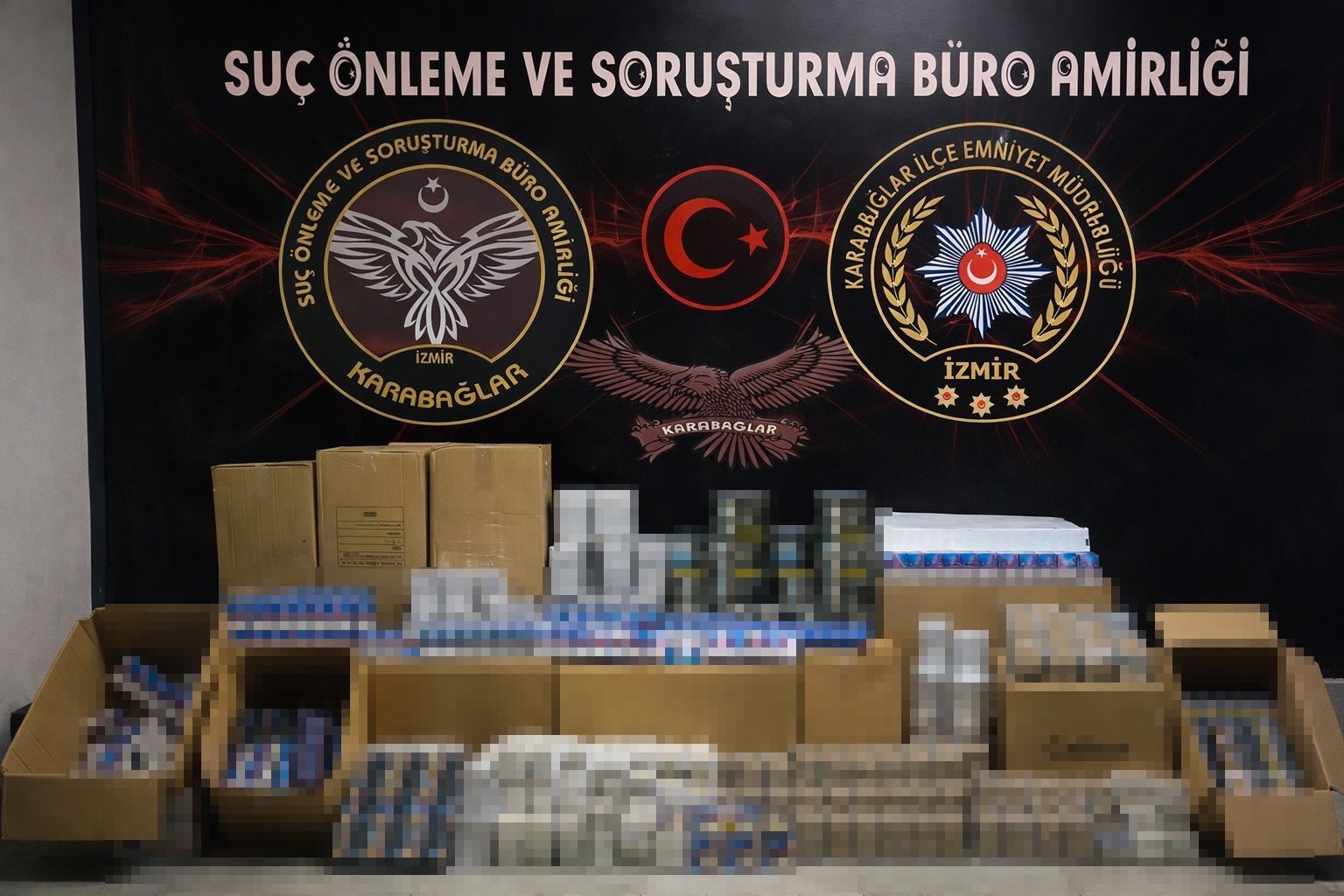İzmir’de kaçak sigara operasyonu: 500 bin adet makaron ele geçirildi 4 izmirde kacak sigara operasyonu 500 bin adet makaron ele gecirildi 0 OjEeHMlB