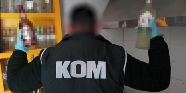 izmirde-kacakcilik-operasyonu-3-tutuklama-M9D4OTim.jpg