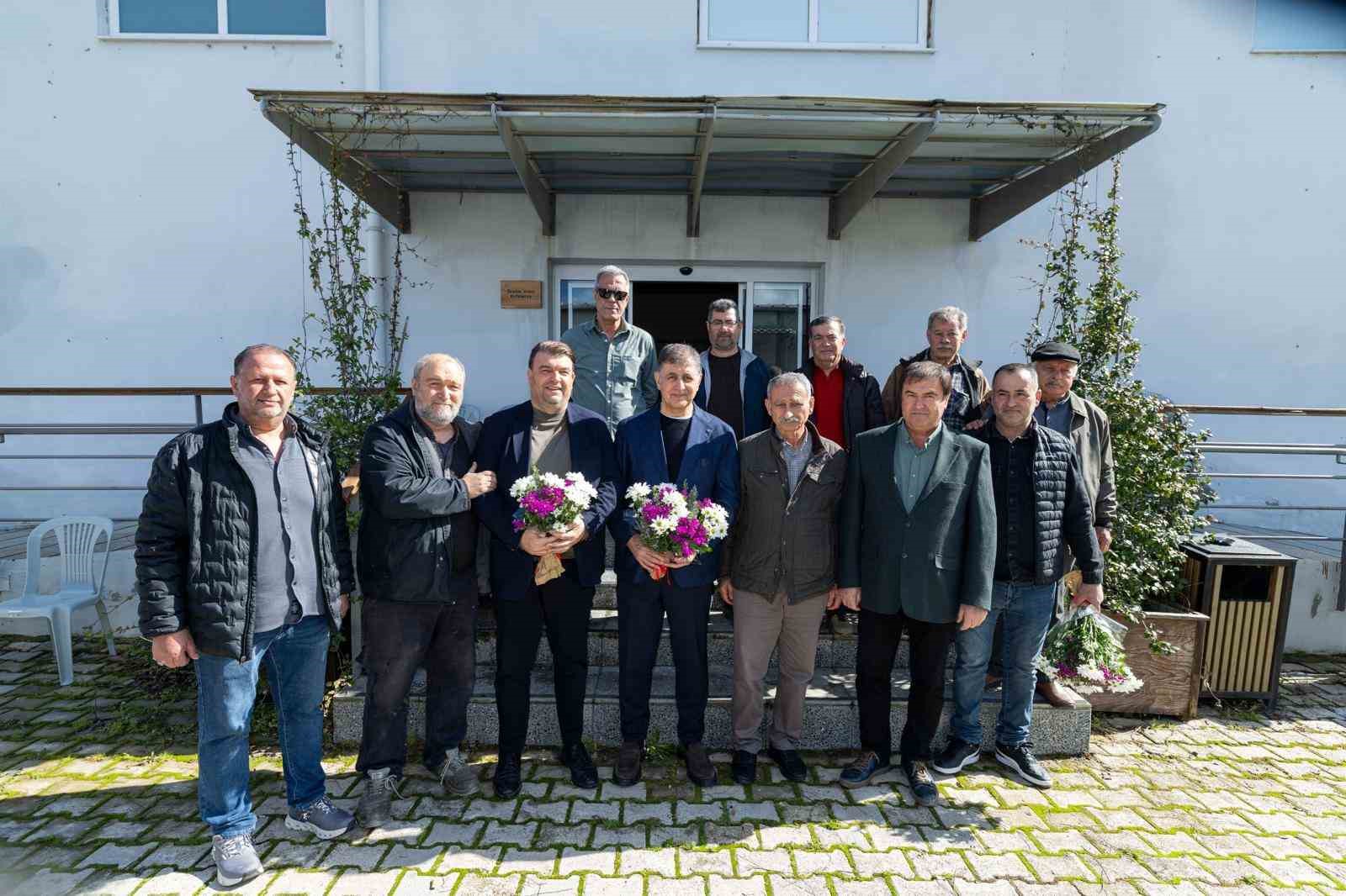 izmirde kucuk olcekli balikciyla dayanisma eli 4 H7cNBcc1