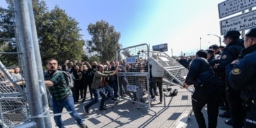 izmirde-meslek-fabrikasi-tahliyesinde-gerginlik-Zr9six4G.jpg