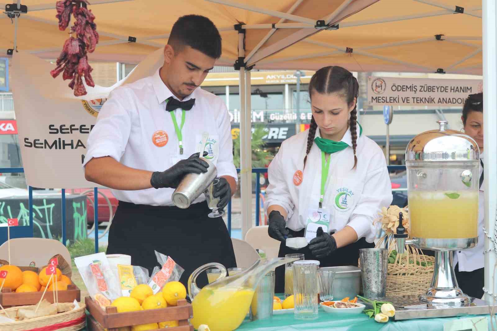 İzmir’de öğrenciler Yeşilay Bağımsızlık Festivali’nde buluştu 5 izmirde ogrenciler yesilay bagimsizlik festivalinde bulustu 1 lJDAGHeA