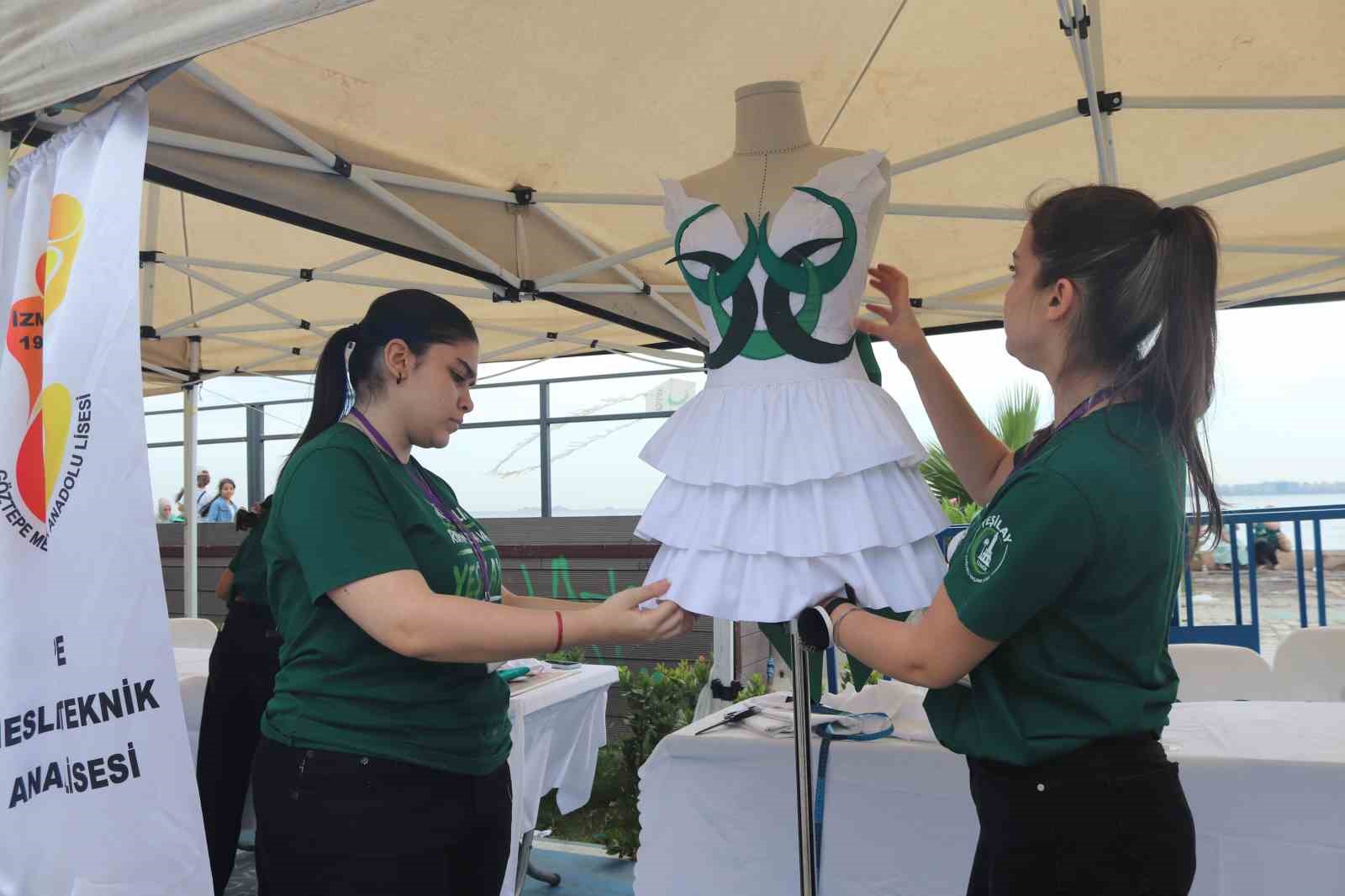 İzmir’de öğrenciler Yeşilay Bağımsızlık Festivali’nde buluştu 7 izmirde ogrenciler yesilay bagimsizlik festivalinde bulustu 3 DWa8U5Dl