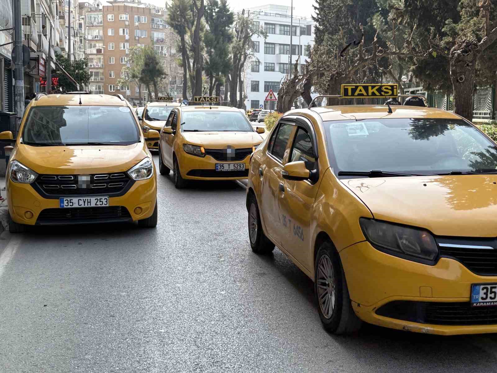 İzmir’de öldürülen taksici için meslektaşlarından araçlı konvoy 9 izmirde oldurulen taksici icin meslektaslarindan aracli konvoy 5 Y7cSKtGd