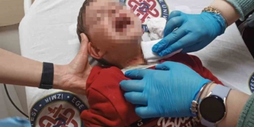 izmirde-parkta-oynayan-2-yasindaki-cocuga-bicakli-saldiri-8MNfiLbQ.jpg