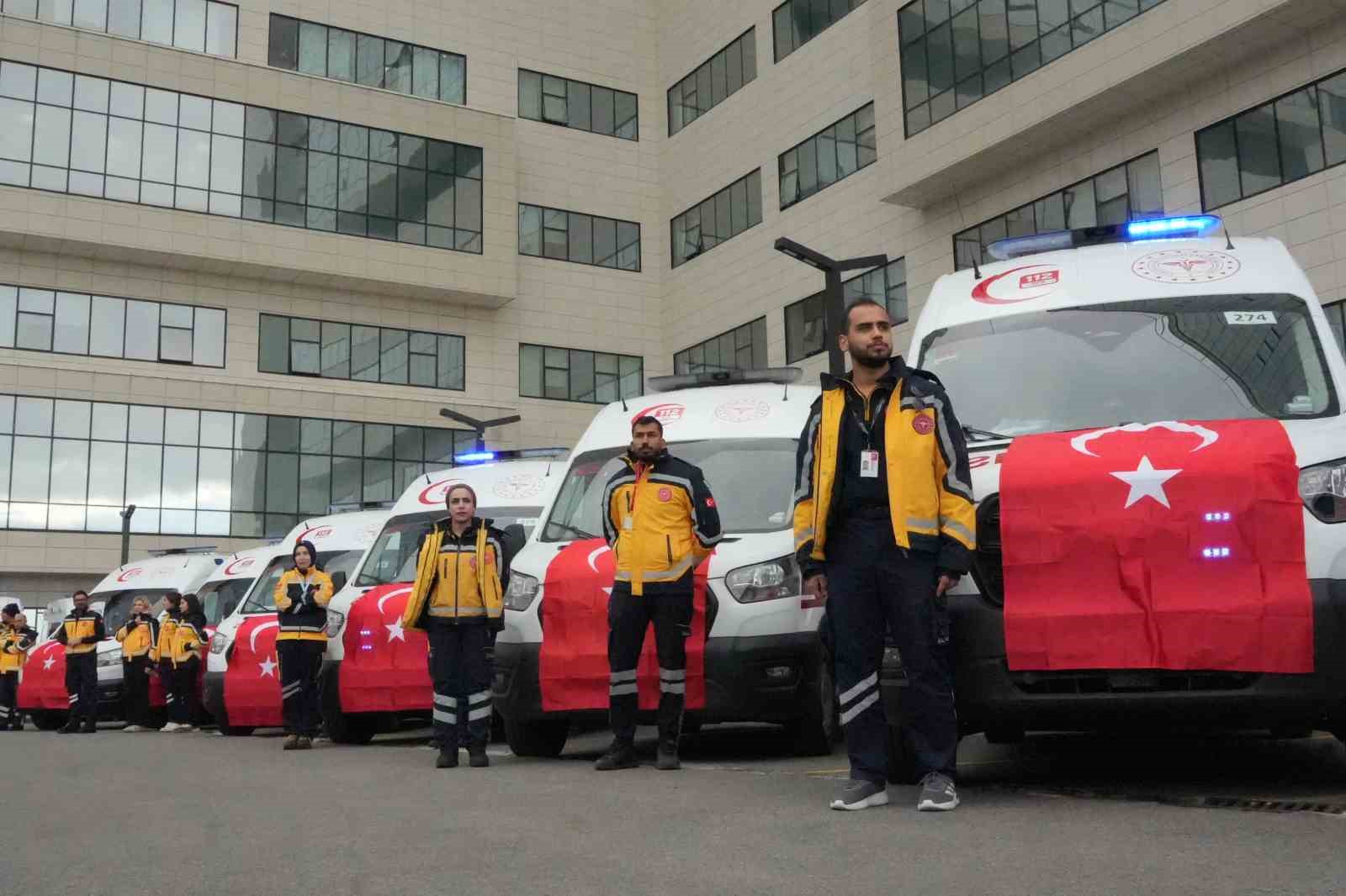 izmirde saglik filosuna 45 yeni ambulans 0 T6phwQMa