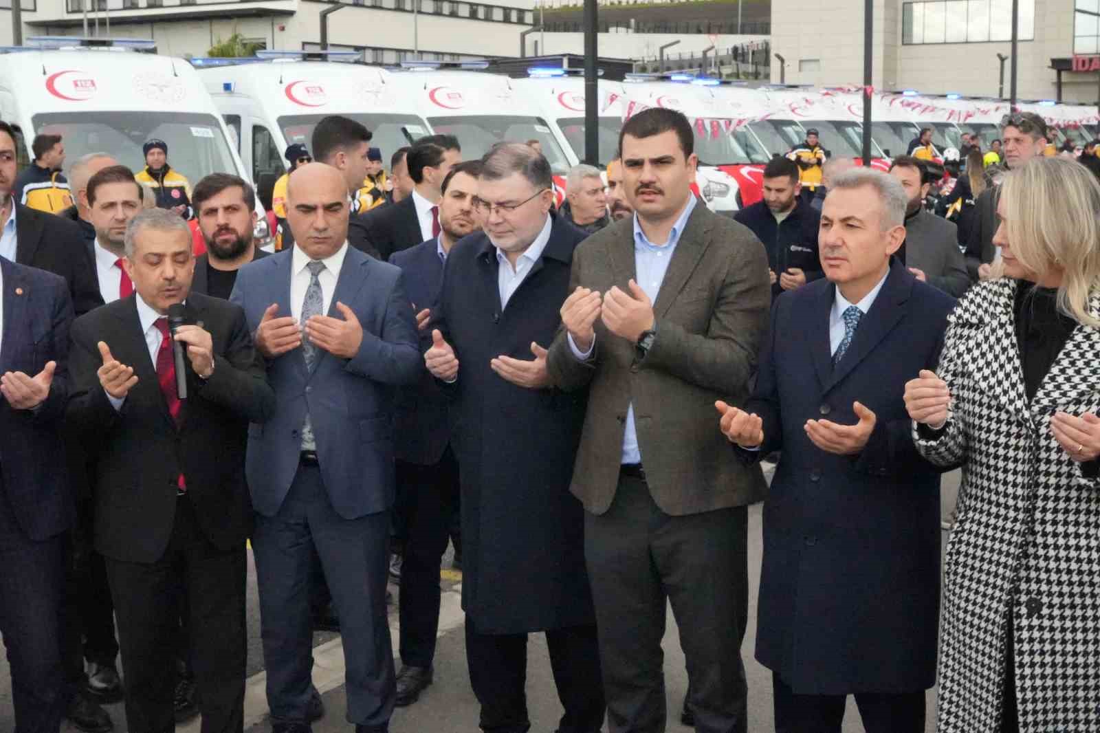 izmirde saglik filosuna 45 yeni ambulans 10 Ld4Of72P