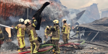 izmirde-sanayi-sitesindeki-yangin-kontrol-altina-alindi-GFcQxdmu.jpg