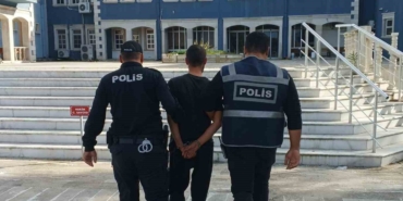 izmirde-silahli-gasp-zanlilari-yakalandi-1-kisi-tutuklandi-Bvbp5wO7.jpg