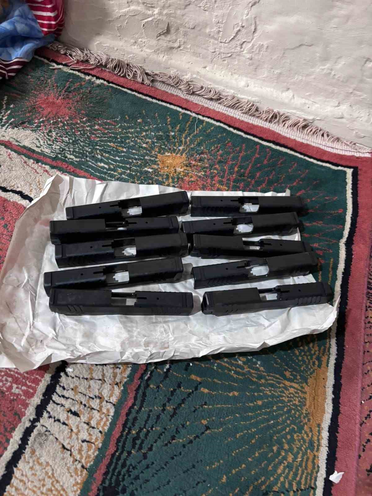 izmirde suc orgutlerine operasyon 38 gozalti 1 yvny26Mb