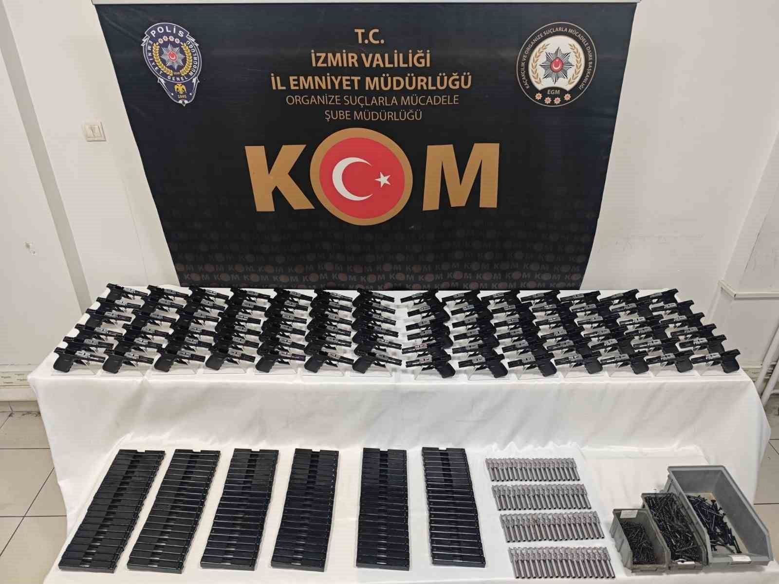 izmirde suc orgutu operasyonu 1 milyar tl para hareketi tespit edildi 2 6GNVY7k6