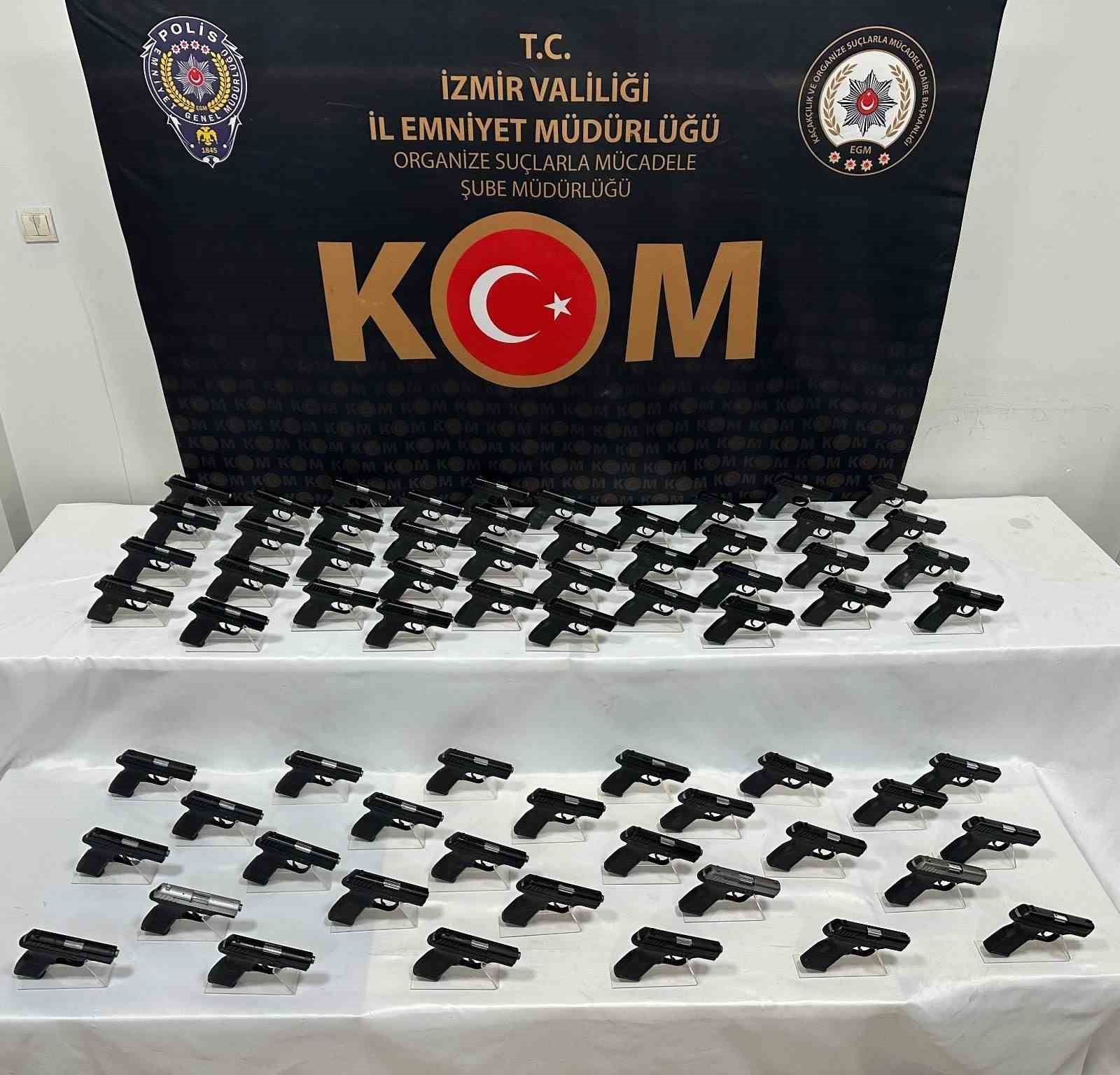izmirde suc orgutu operasyonu 1 milyar tl para hareketi tespit edildi 3 W1ibGwid