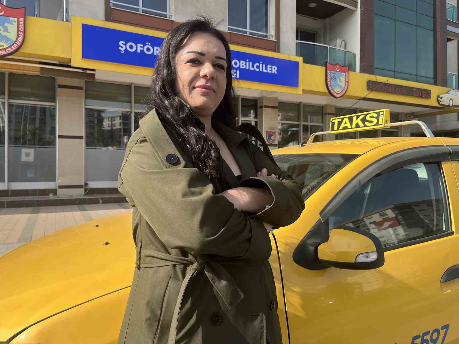 izmirde taksi direksiyonunda kadin gucu 2 Z1A6S7lh