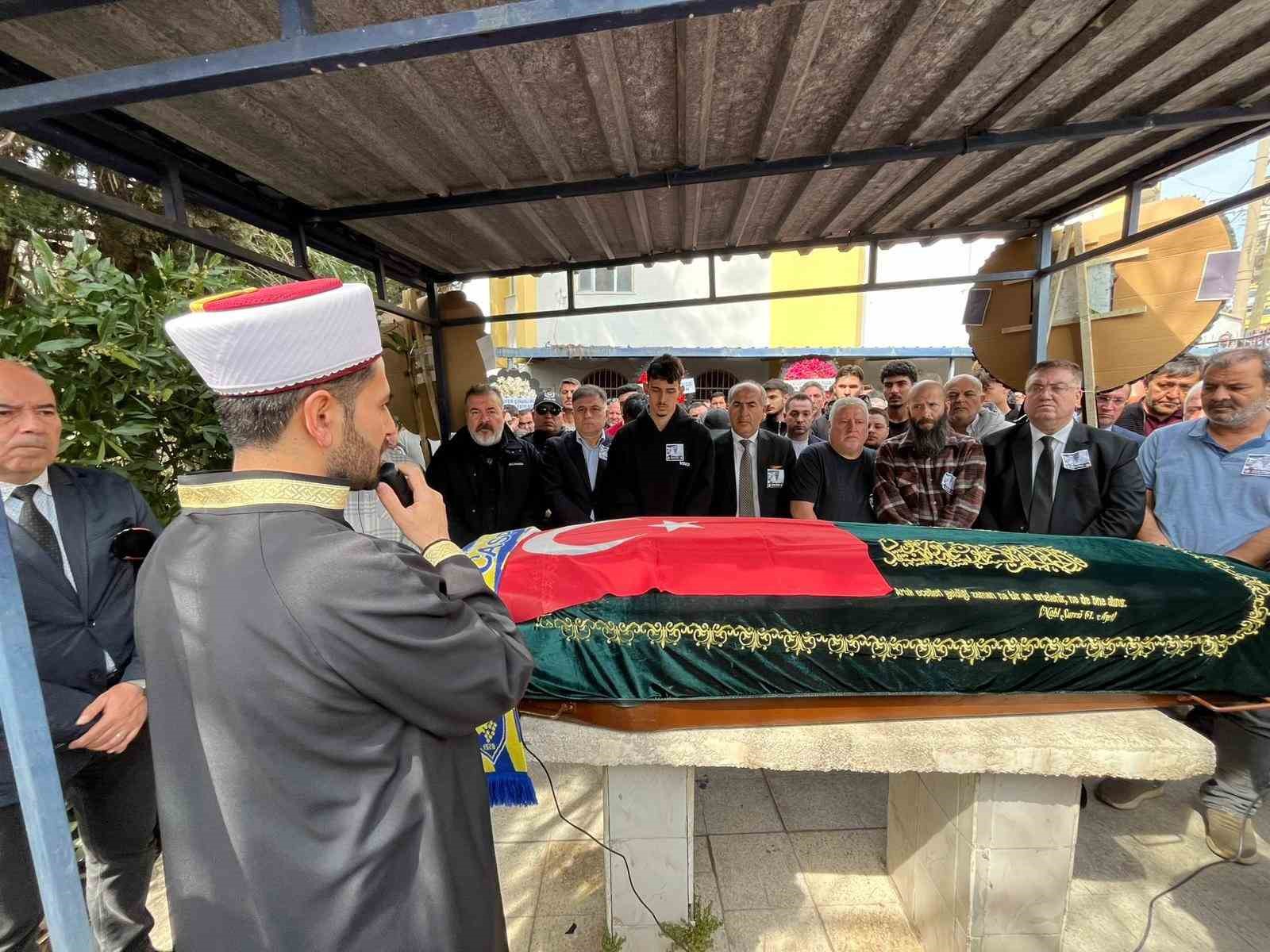 izmirde taksi soforu cinayetinde kan donduran goruntuler ortaya cikti 4 RyDsP5XL