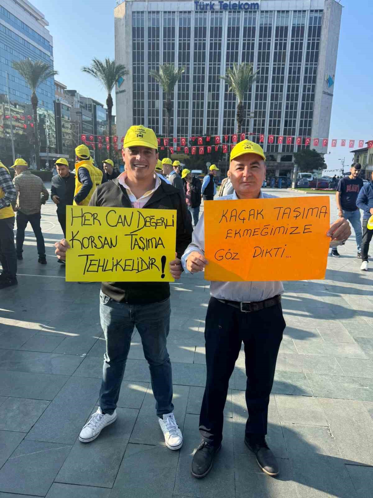 izmirde taksicilerden korsana hayir konvoyuna baskandan sartli destek 2 VfTZA8ag