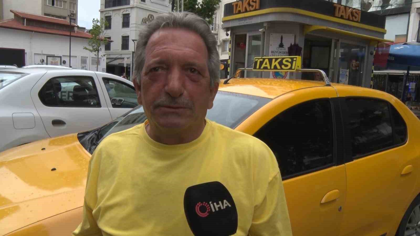 izmirde taksicilerden korsana hayir mesaji 2 Af3y41UO