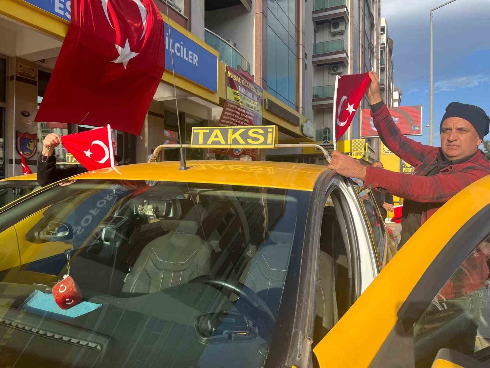 izmirde taksicilerden turk bayrakli konvoy 2 tec6sKCY