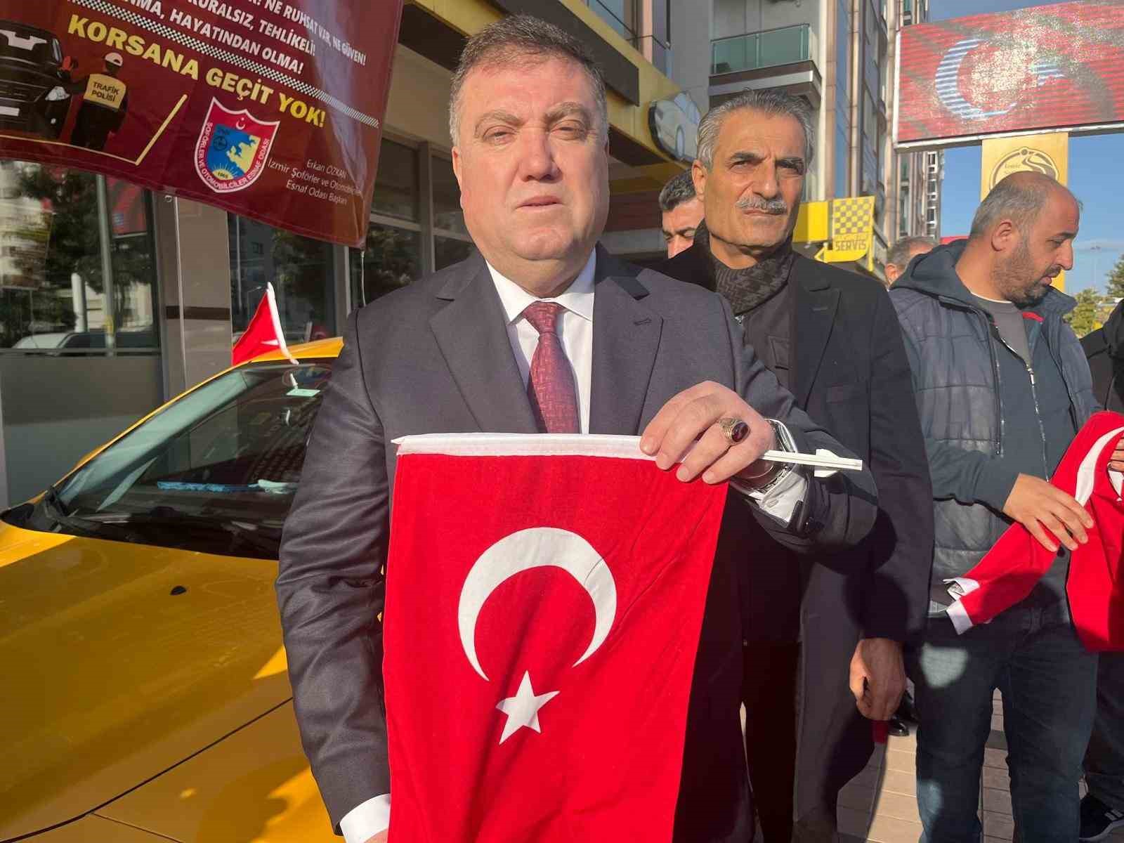 izmirde taksicilerden turk bayrakli konvoy 3 gJjZg3hg