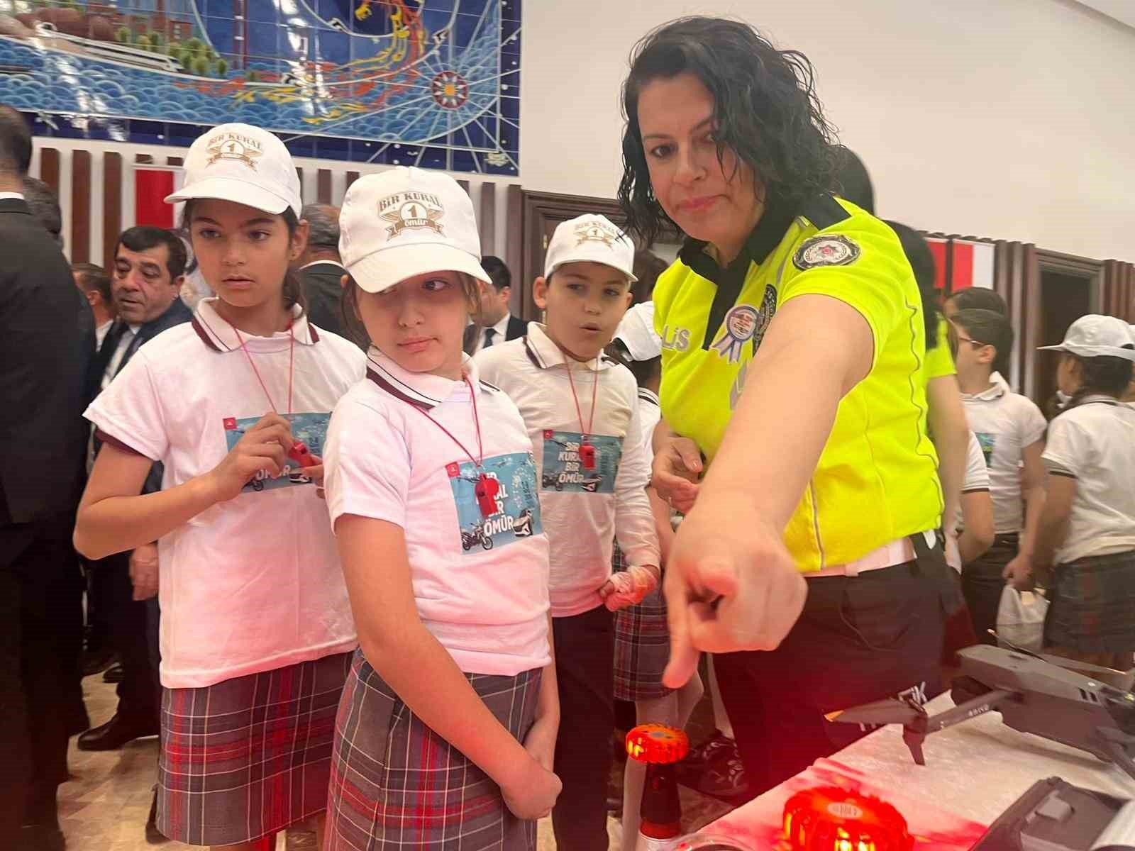 izmirde trafik denetimleri sonucu olumlu kaza orani yuzde 31 dustu 2