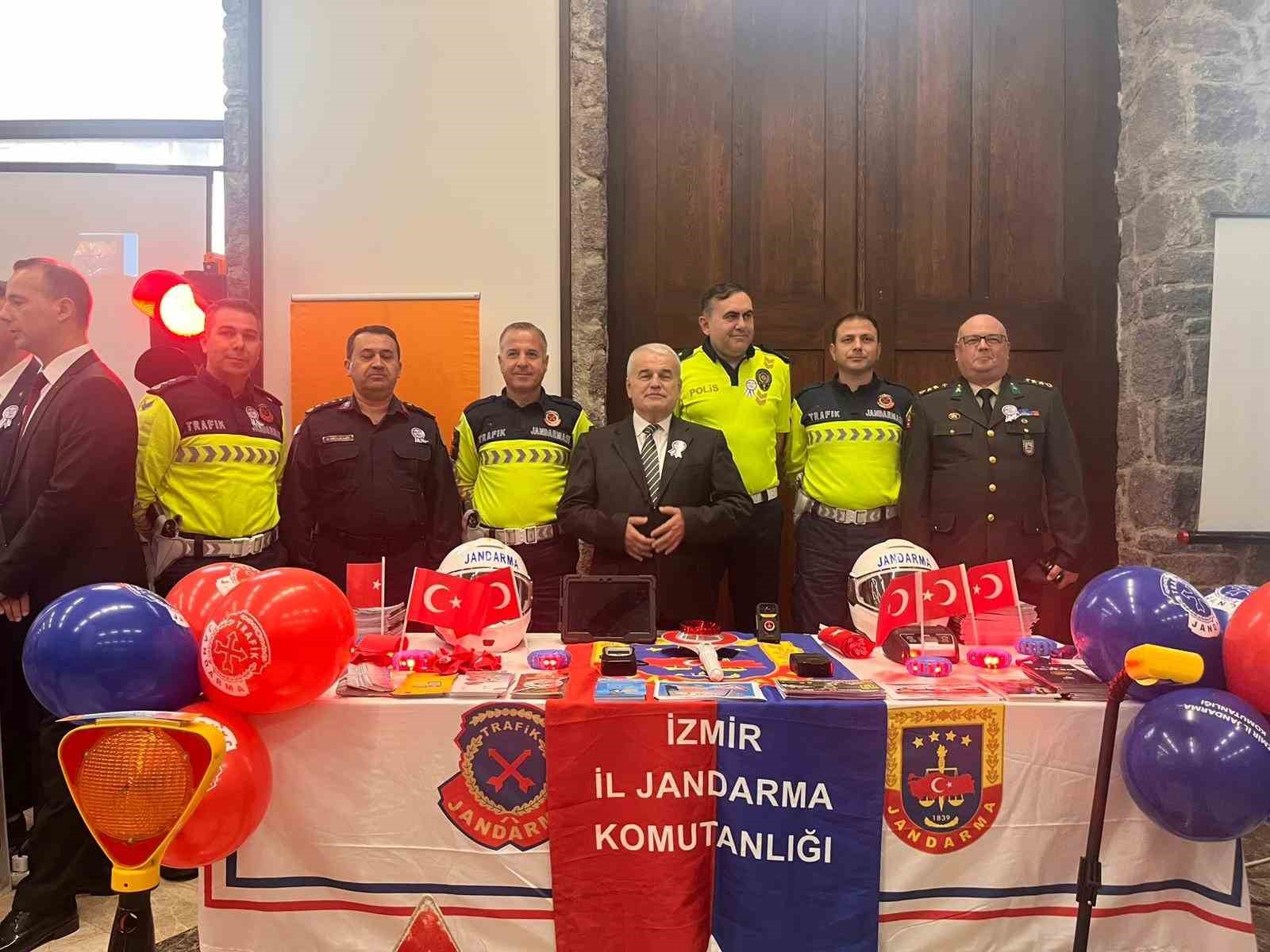 izmirde trafik denetimleri sonucu olumlu kaza orani yuzde 31 dustu 6 2zeWO4Nc