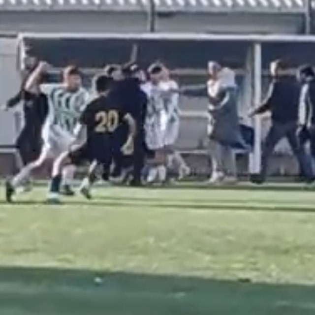 izmirde u18 macinda saha karisti sandalyeler havada ucustu 4 PXTFGYE2