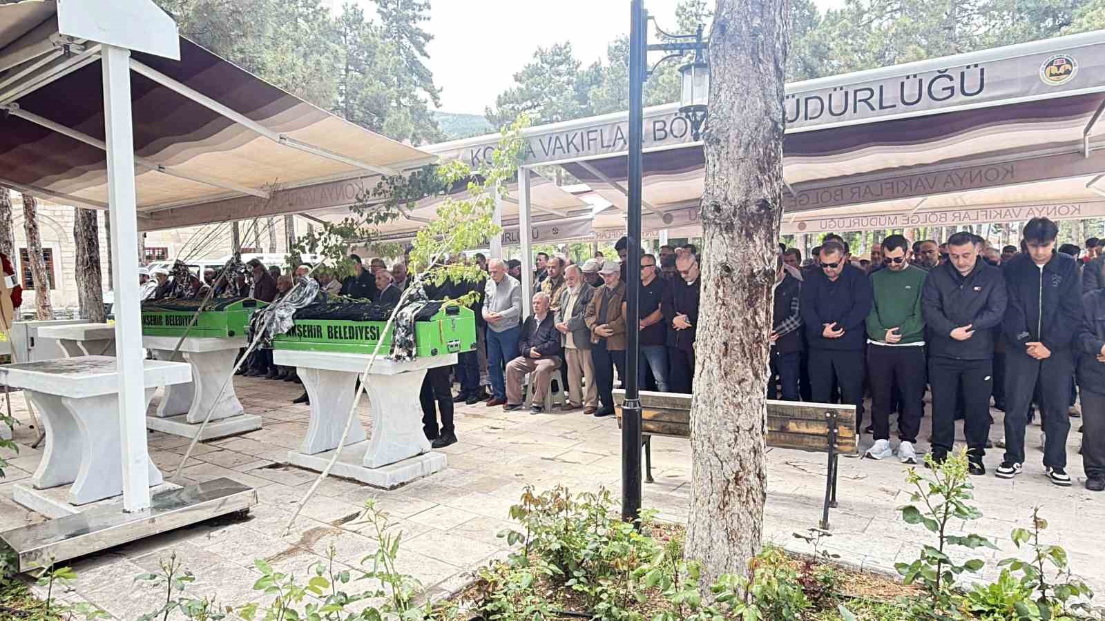 izmirde vahsete kurban giden emine donmeze memleketi aksehirde aci veda 1 CMQkgQOq