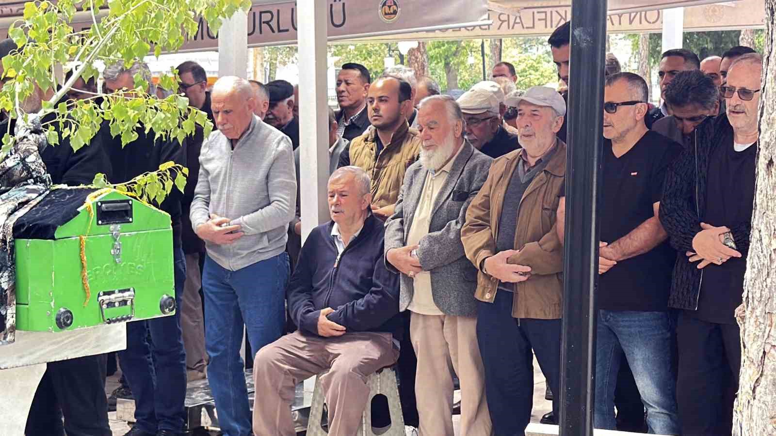 izmirde vahsete kurban giden emine donmeze memleketi aksehirde aci veda 2 PbhvlAun