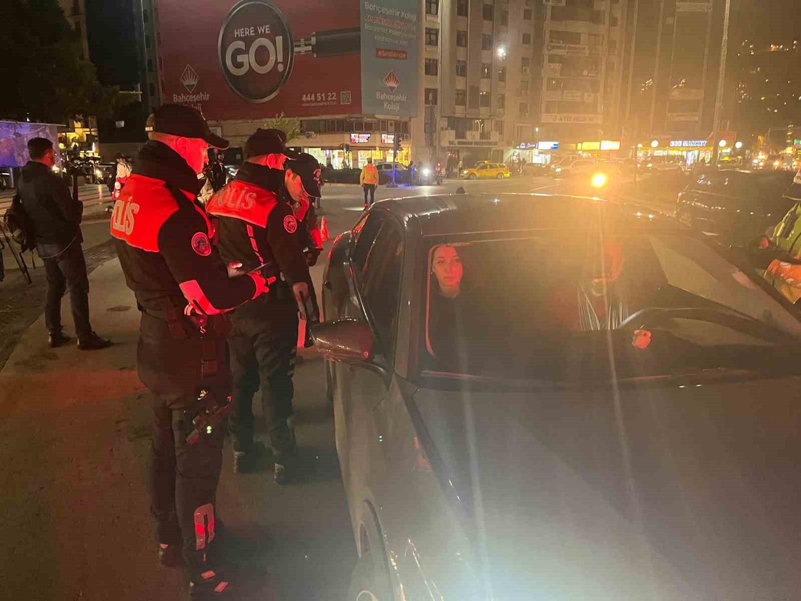 izmirde yeni yil mesaisi 13 bin personel sahada 1 CIhlvajb