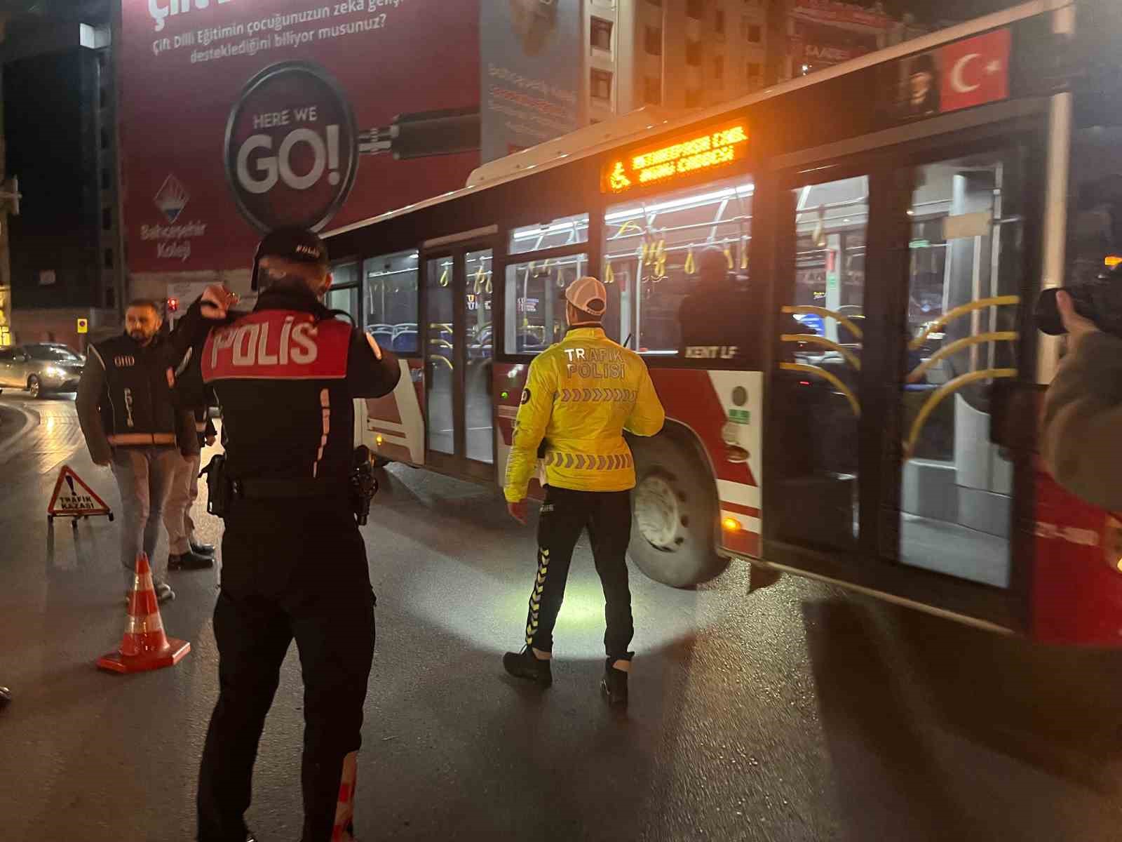 izmirde yeni yil mesaisi 13 bin personel sahada 2 6VsbOQaj