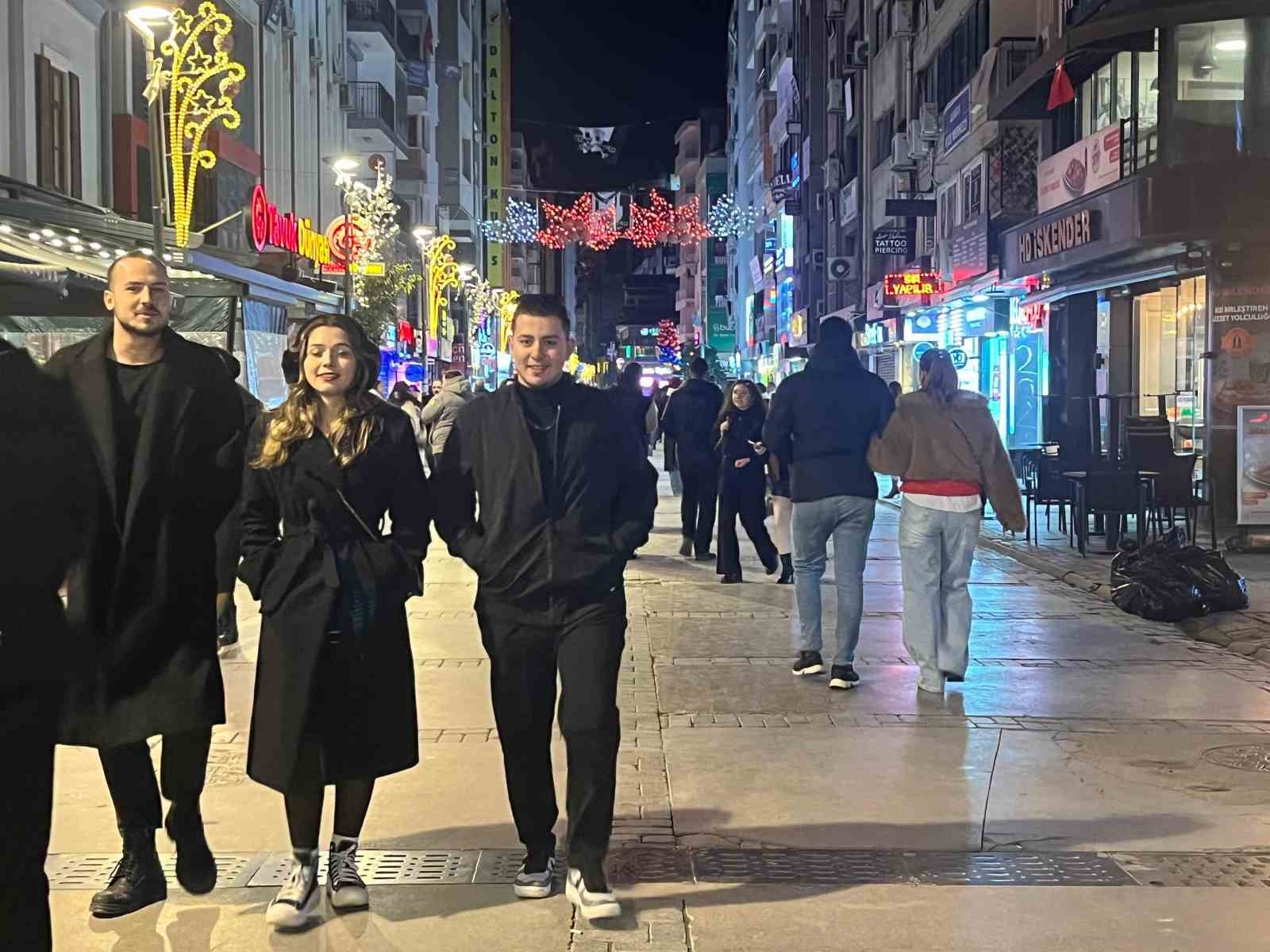 izmirde yeni yil mesaisi 13 bin personel sahada 7 UJraaRVN