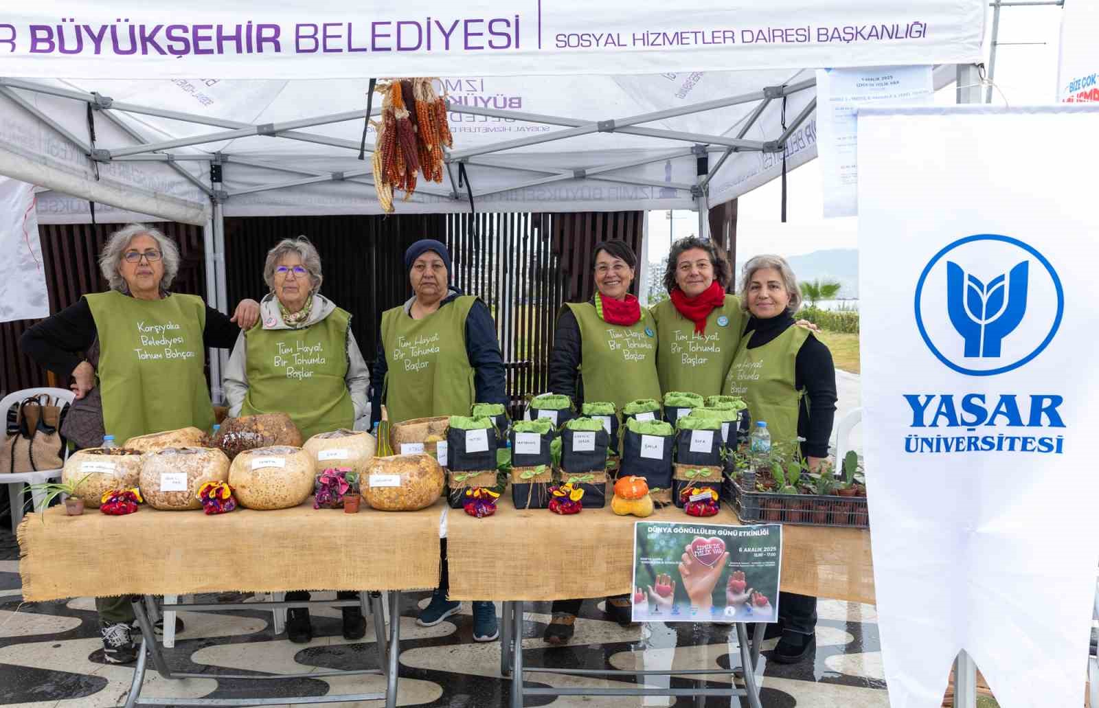 izmirde yuzlerce gonullu iyilik icin tek yurek oldu 0 A6KpIuyc
