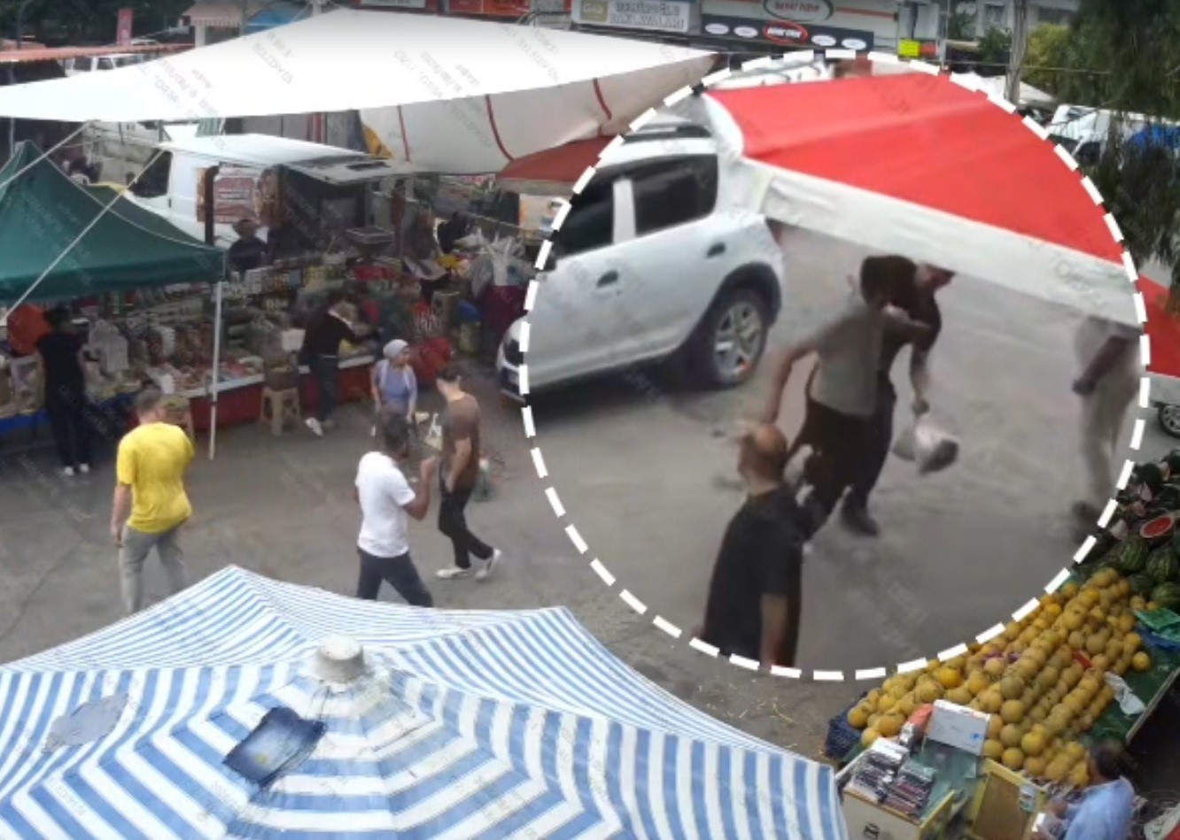 İzmir’de zabıta ekiplerine bıçaklı ve kasalı saldırı: Şüpheli gözaltına alındı 5 izmirde zabita ekiplerine bicakli ve kasali saldiri supheli gozaltina alindi 1 EUhslwq4