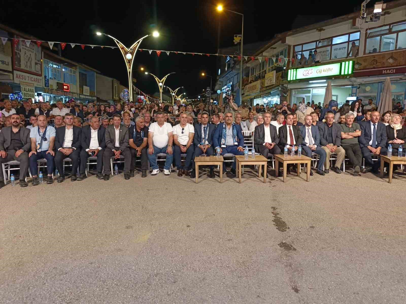 izmirdeki erzurumlular memleket ziyareti ile hasret giderdi 4 FrihuG7F