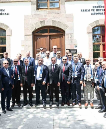izmirdeki-erzurumlular-memleket-ziyareti-ile-hasret-giderdi-cufSRVFV.jpg